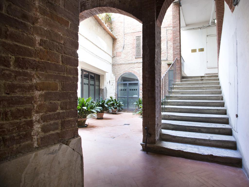 Appartement Il Nido Del Mangia à Sienne Extérieur photo
